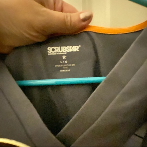 SCRUBSTAR UNISEX SETS!! 2 SETS + AN EXTRA TOP! M & L! - Picture 10 of 14